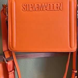 Steve Madden tote
